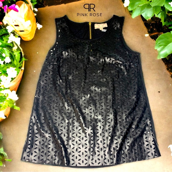 PINK ROSE Women’s tank with floral cut outs- Small - Picture 4 of 7